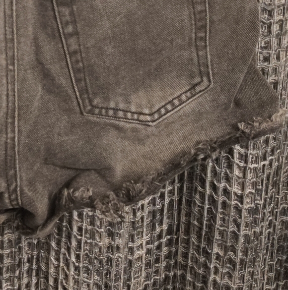 Refuge Black Distressed Denim Shorts Size 2 - Picture 6 of 8